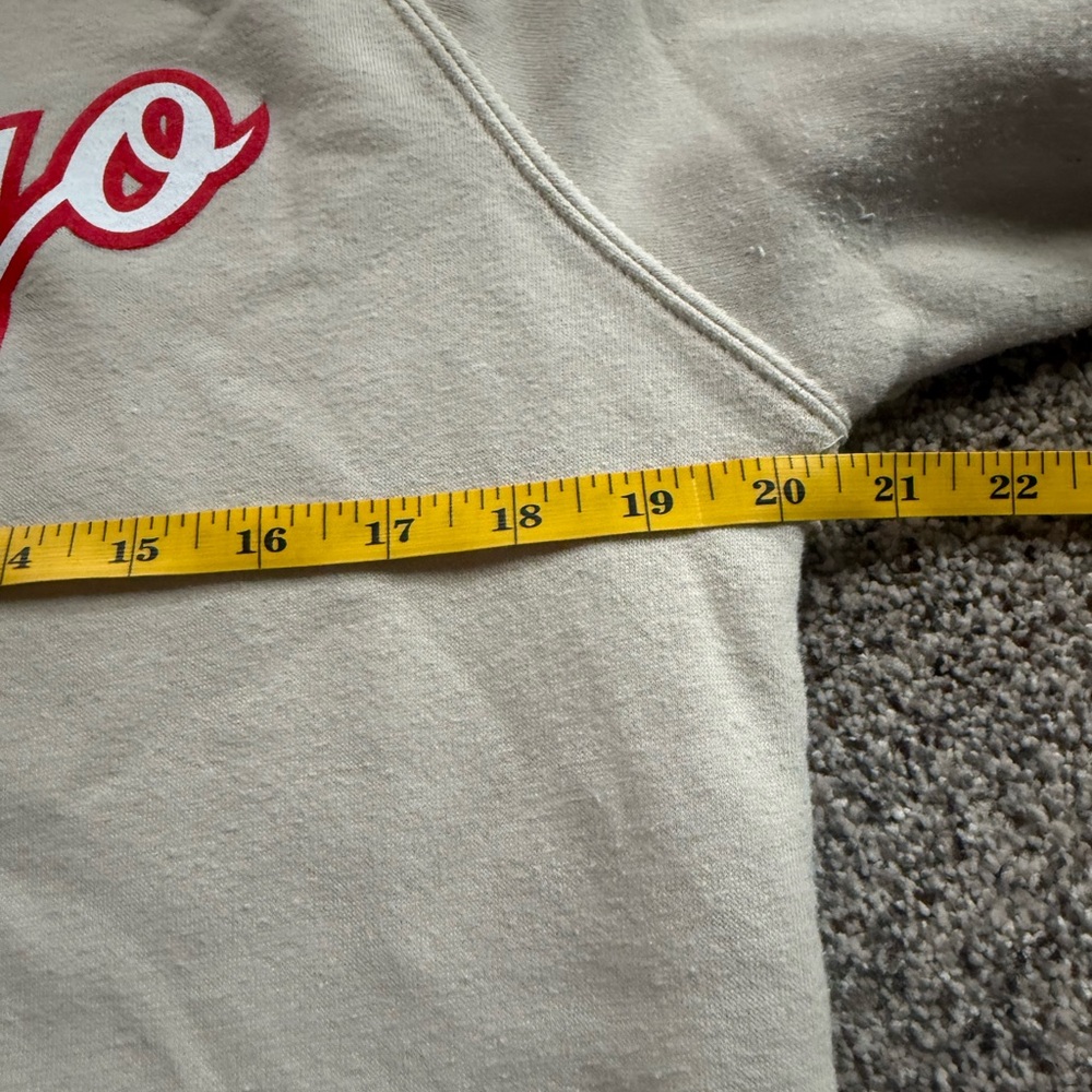 Sportiqe Chicago Bulls Size M women’s cream Pullover Sweatshirt Comfy SMALL - Picture 8 of 12